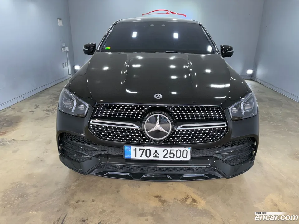 Mercedes-Benz GLE-Class GLE400d 4MATIC 2022 — фото 1, купить с доставкой в Москву