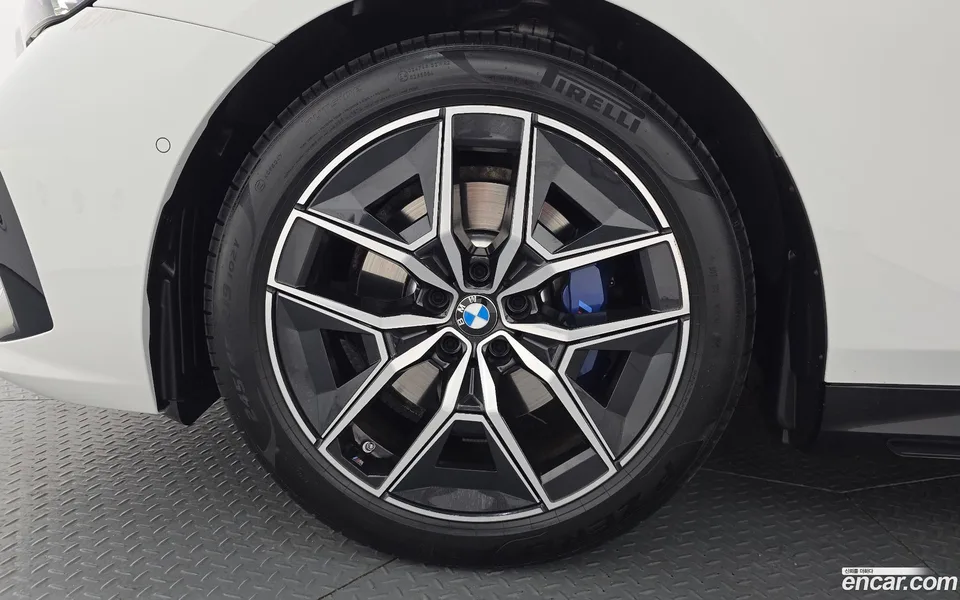BMW 5 Series 520i M 2025 — миниатюра 5