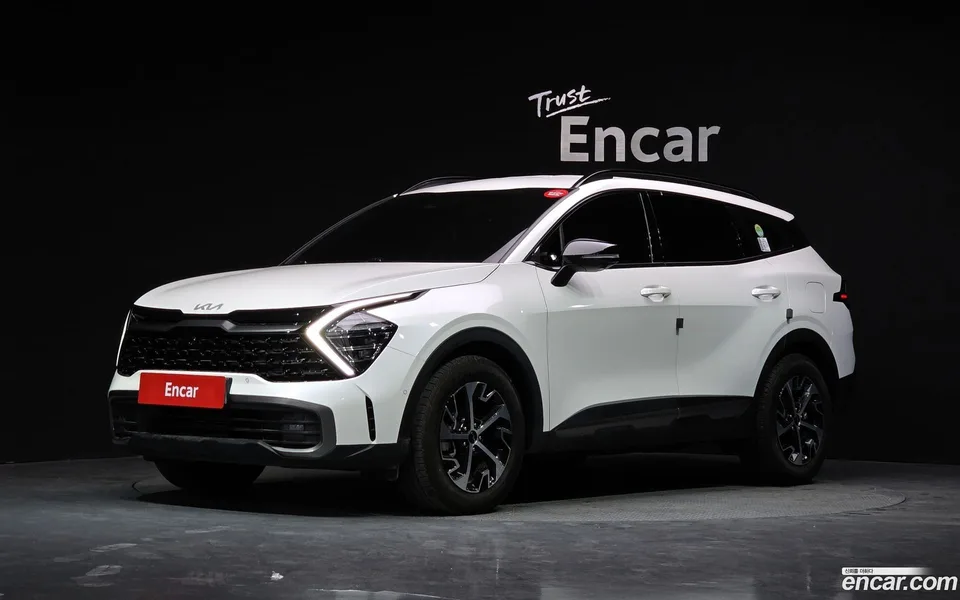 Kia Sportage Hybrid 2WD 2023 — photo 1, buy with delivery to Moscow