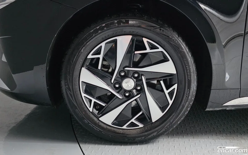 Hyundai Grandeur IG Hybrid 2022 — миниатюра 2