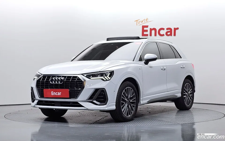 Audi Q3 40 TFSI 2023 — photo 1, buy with delivery to Moscow