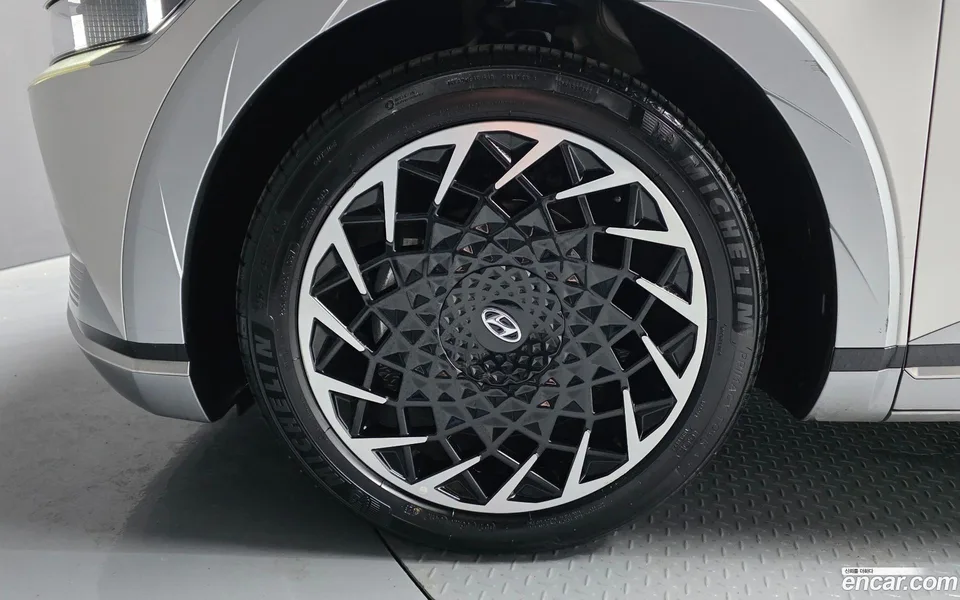 Hyundai Ioniq 5 2024 — миниатюра 5