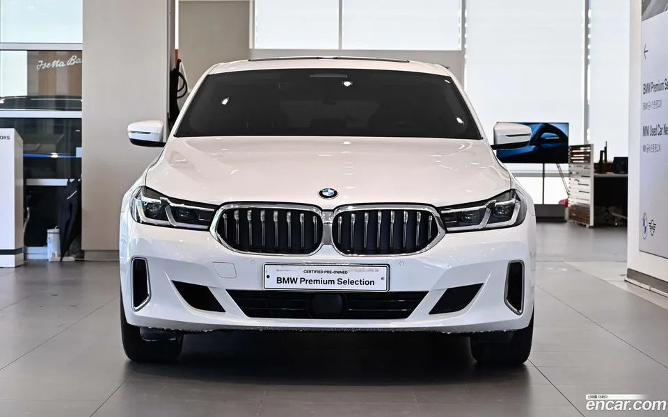 BMW 6 Series GT 630i xDrive 2023 — миниатюра 2