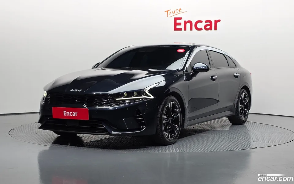 Kia K5 Hybrid 2023 — фото 1, купить с доставкой в Москву