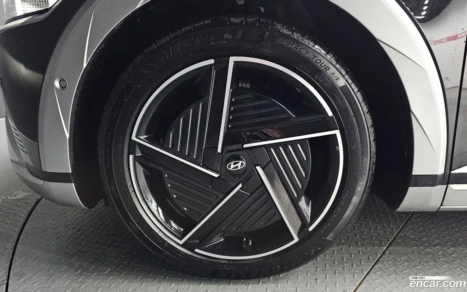Hyundai Ioniq 5 2025 — миниатюра 5