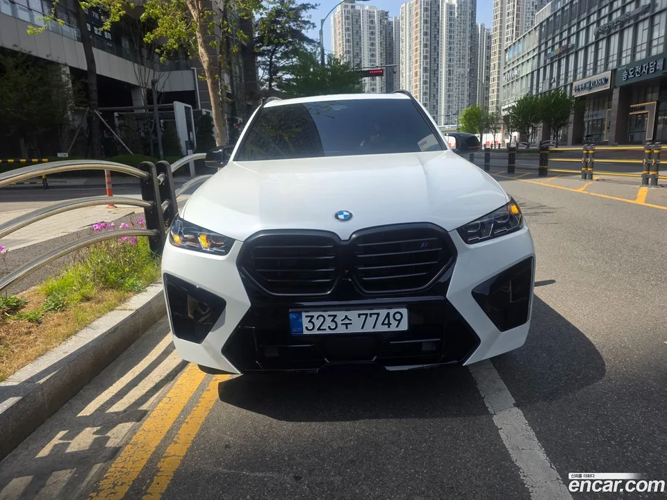 BMW X5M 4.4 2026 — фото 1, купить с доставкой в Москву