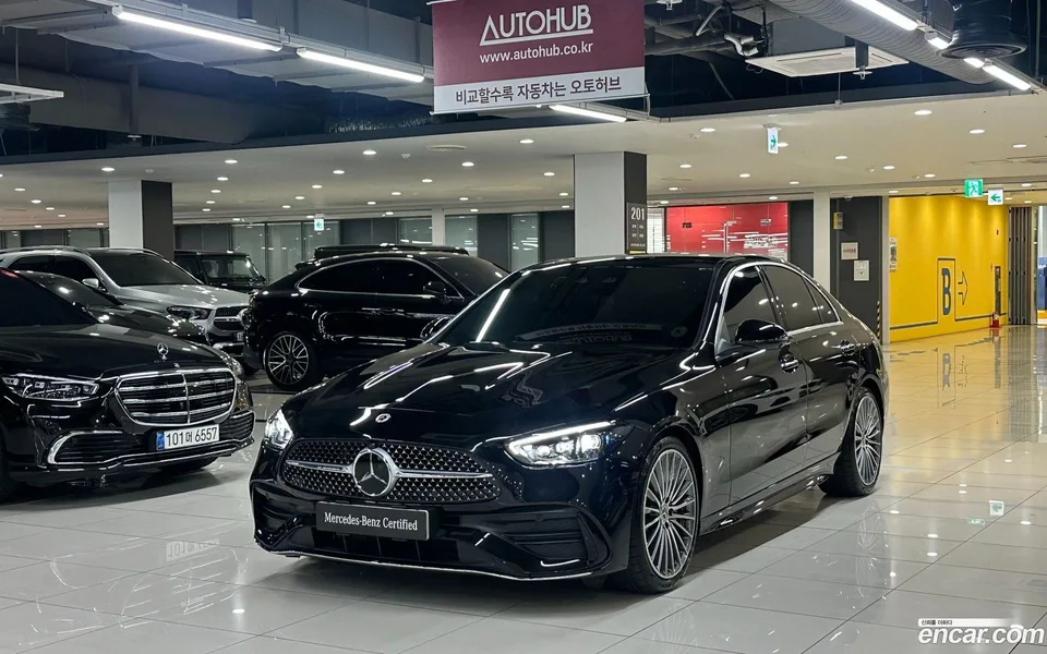 Mercedes-Benz C-Class C300 4MATIC AMG Line 2024 — фото 1, купить с доставкой в Москву