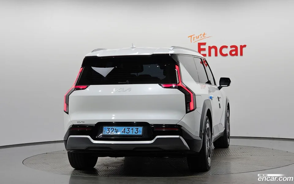 Kia EV9 4WD 2023 — миниатюра 4