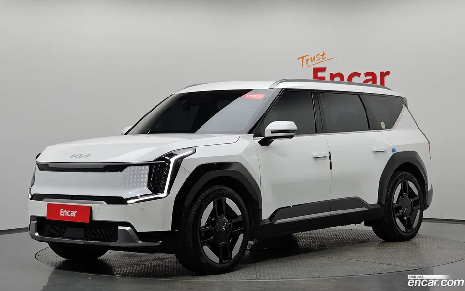 Kia EV9 4WD 2023 — фото 1, купить с доставкой в Москву
