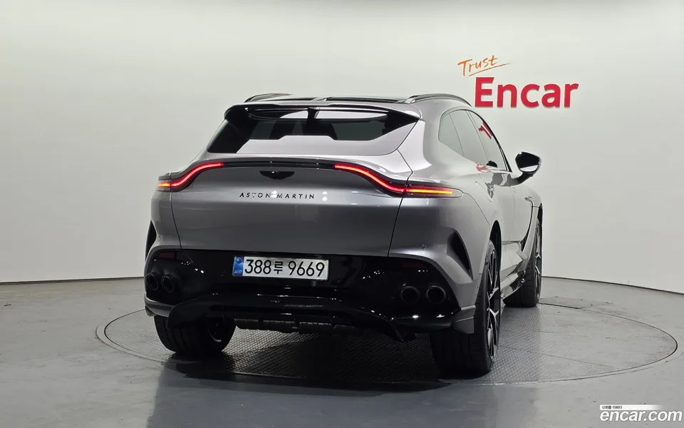 Aston Martin DBX 4.0 V8 707 2025 — миниатюра 4