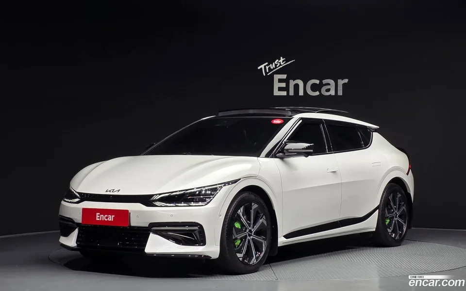 Kia EV6 4WD 2022 — фото 1, купить с доставкой в Москву