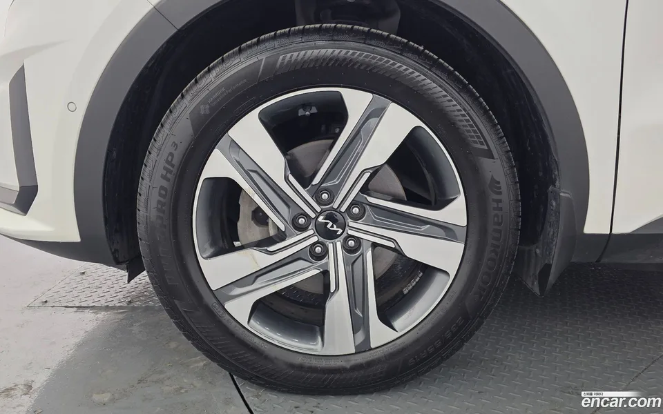 Kia Sorento HEV 1.6 2WD 2023 — миниатюра 5