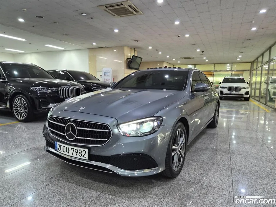Mercedes-Benz E-Class 2022