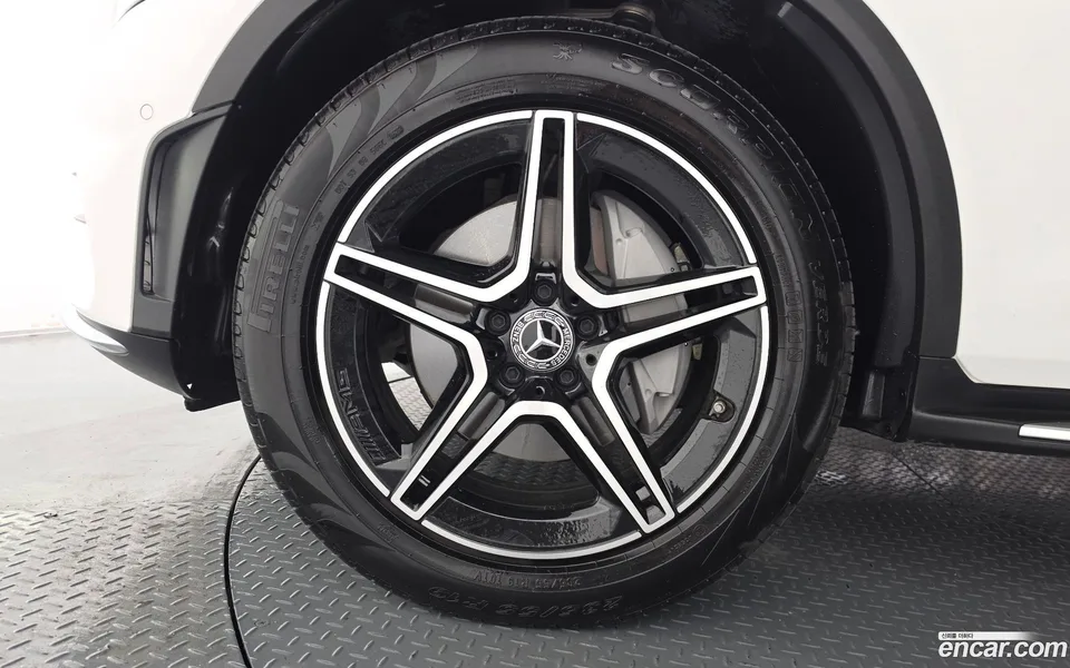 Mercedes-Benz GLC-Class GLC300 4MATIC 2022 — миниатюра 2