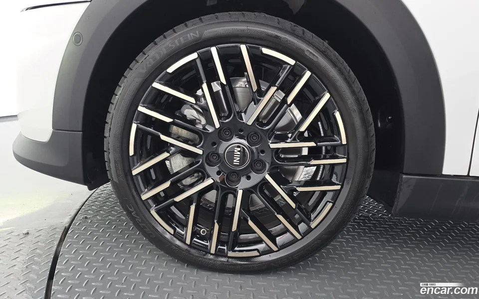 MINI Cooper S 5 2025 — миниатюра 5