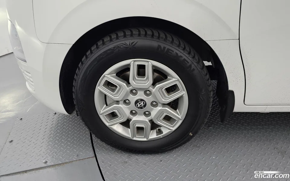 Hyundai Staria 3 2025 — миниатюра 5