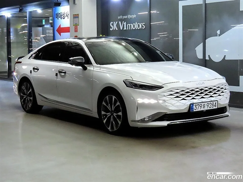 Kia K8 2.5 2WD 2023 — фото 1, купить с доставкой в Москву