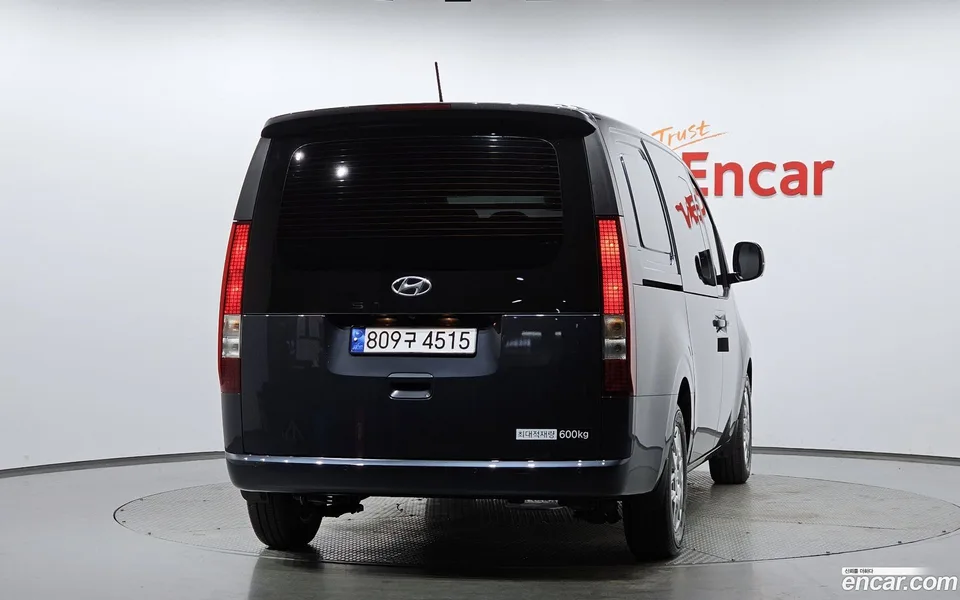 Hyundai Staria L3.5 5 2023 — миниатюра 4