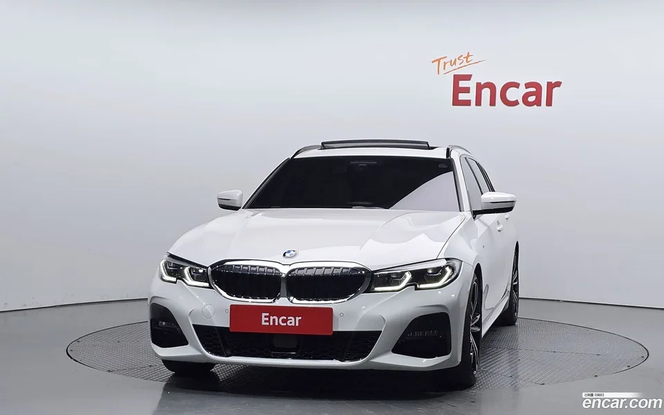 BMW 3 Series 320i M 2022 — миниатюра 3