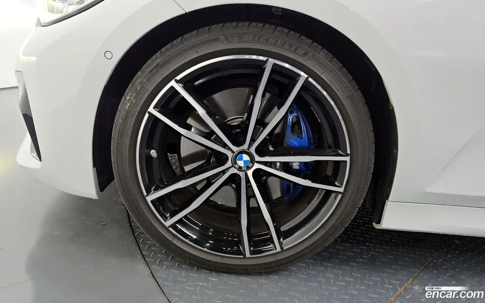 BMW 3 Series 320i M 2022 — миниатюра 5