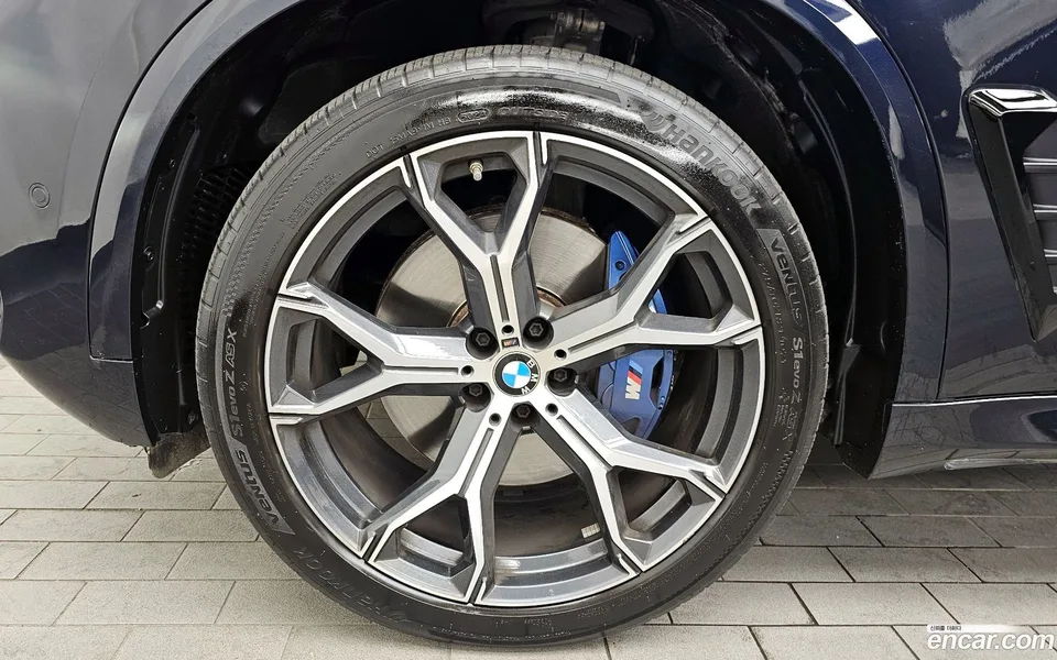 BMW X5 xDrive 40i M 2024 — миниатюра 2