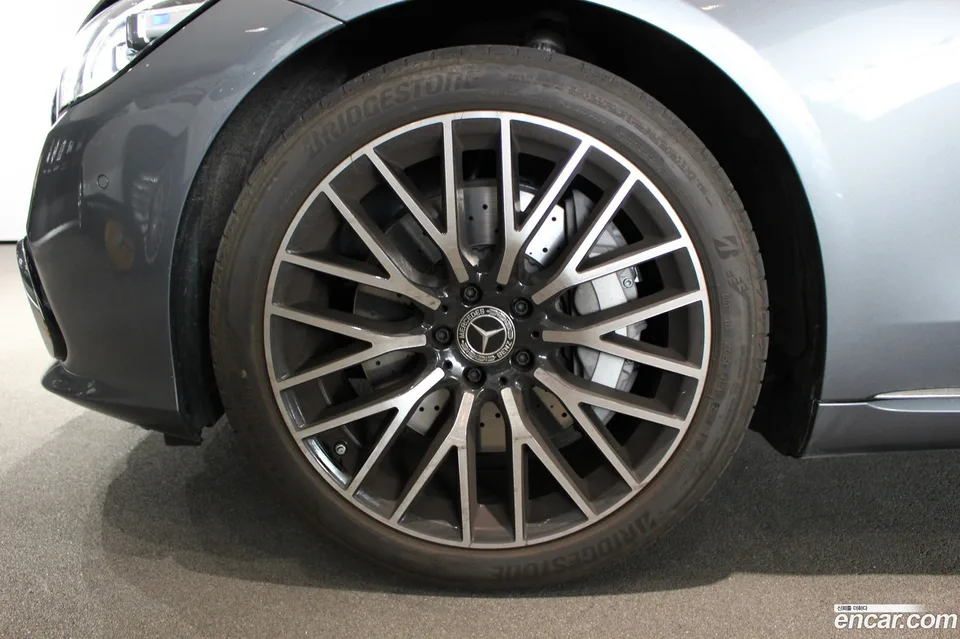 Mercedes-Benz S-Class S580L 4MATIC 2025 — миниатюра 5