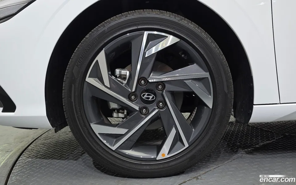 Hyundai Avante CN7 1.6 LPi 2025 — миниатюра 2