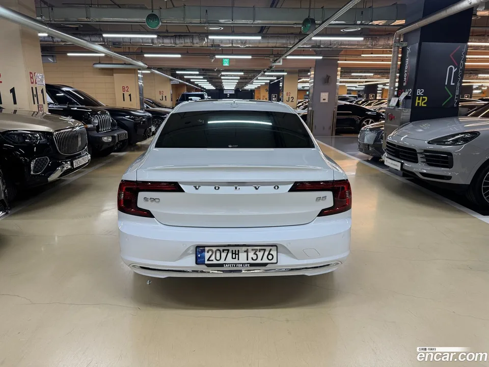 Volvo S90 B5 2024 — миниатюра 4