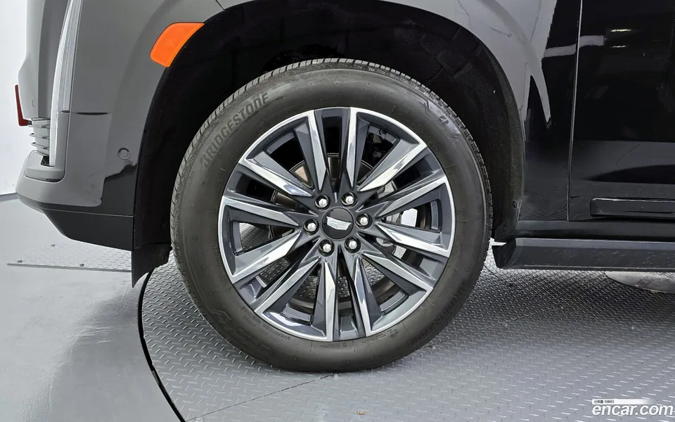 Cadillac Escalade 6.2 ESV 2024 — миниатюра 2