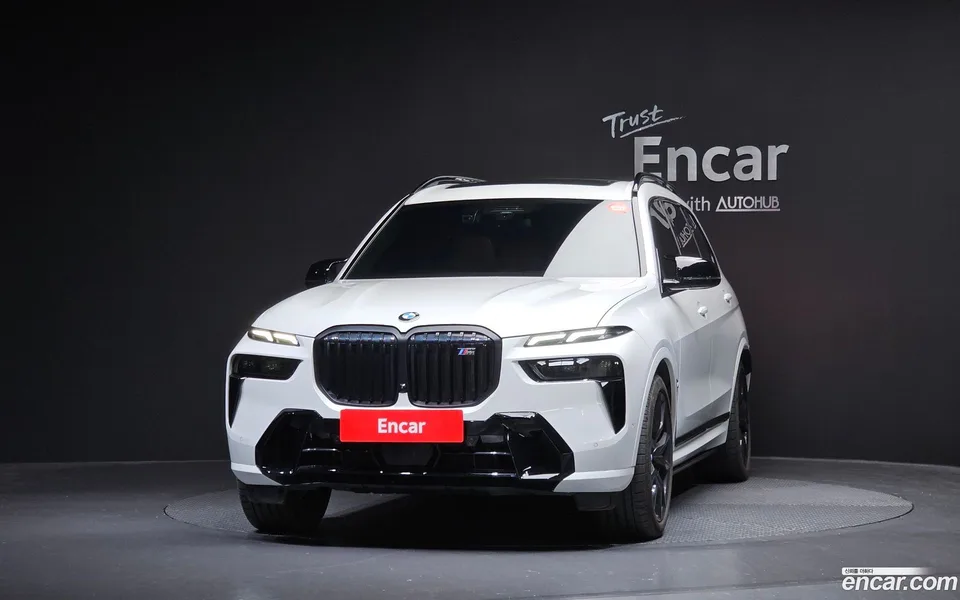 BMW X7 M60i xDrive M 6 2024 — миниатюра 3