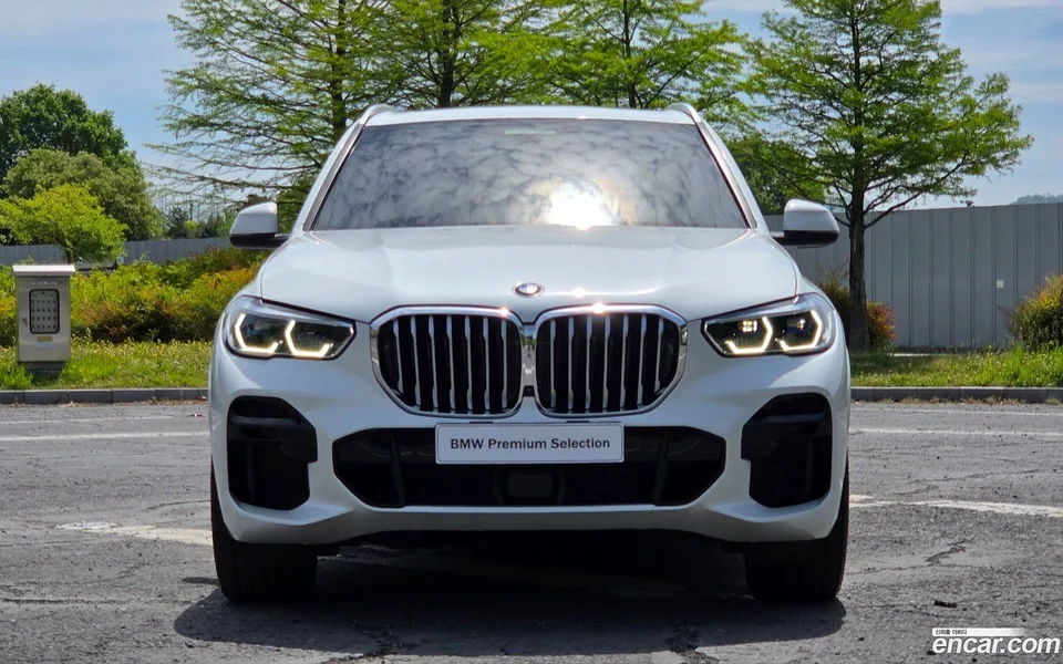 BMW X5 xDrive 40i M 2022 — миниатюра 3