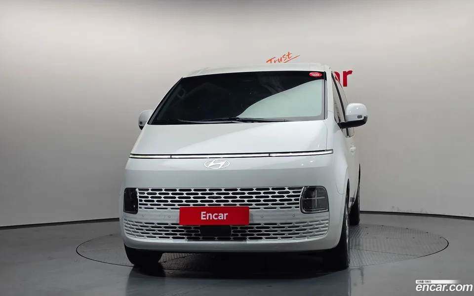 Hyundai Staria HEV 1.6 5 2025 — миниатюра 3