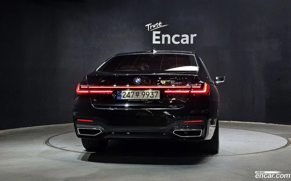 BMW 7 Series 740i M 2022 — миниатюра 4