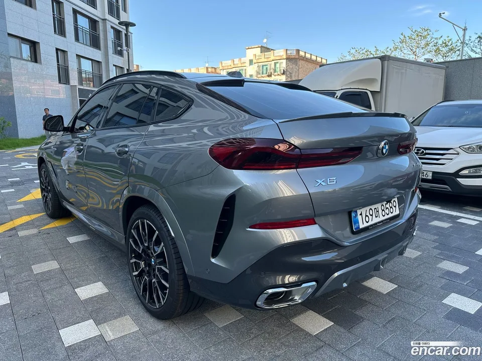 BMW X6 xDrive40i M 2025 — миниатюра 3