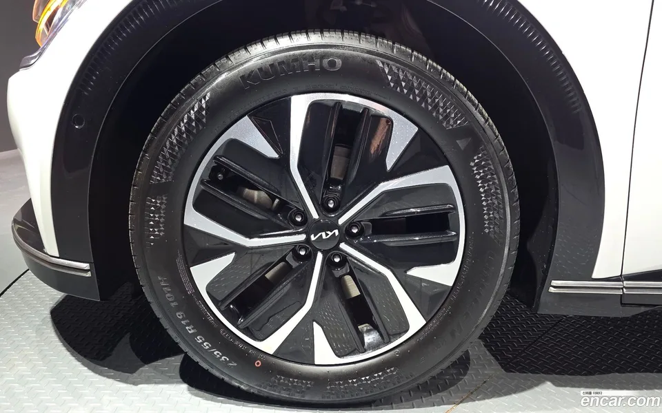 Kia EV6 2024 — миниатюра 5