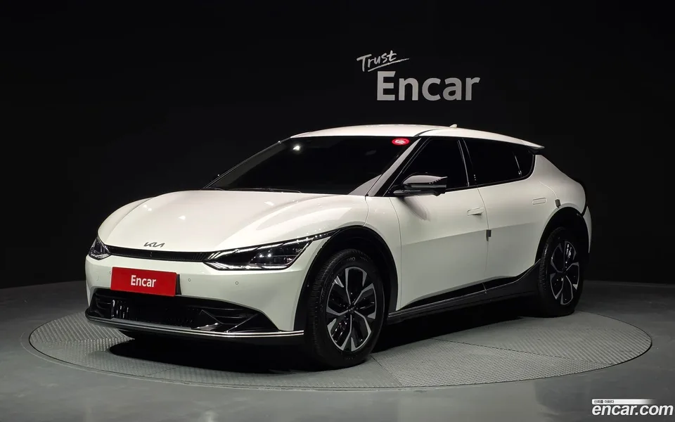 Kia EV6 2024 — фото 1, купить с доставкой в Москву