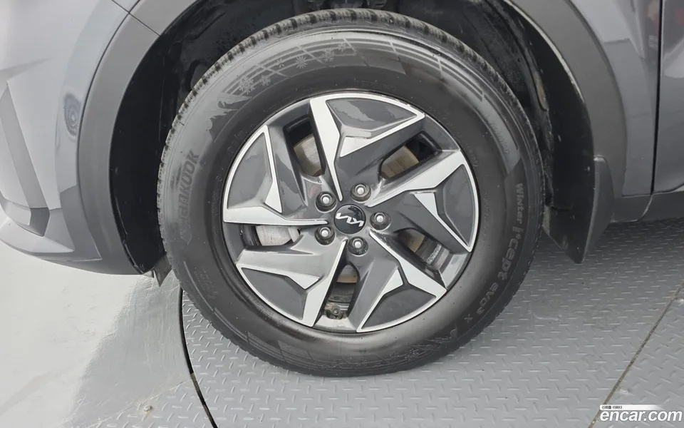 Kia Sorento HEV 1.6 4WD 2023 — миниатюра 2