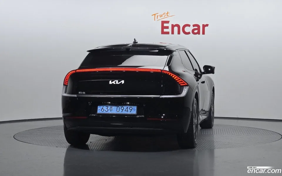 Kia EV6 2023 — thumbnail 4