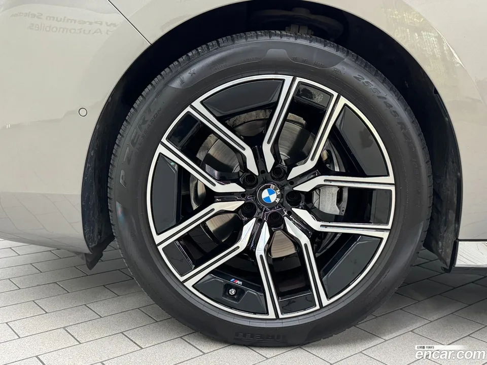 BMW 7 Series 740d xDrive M 2024 — миниатюра 2