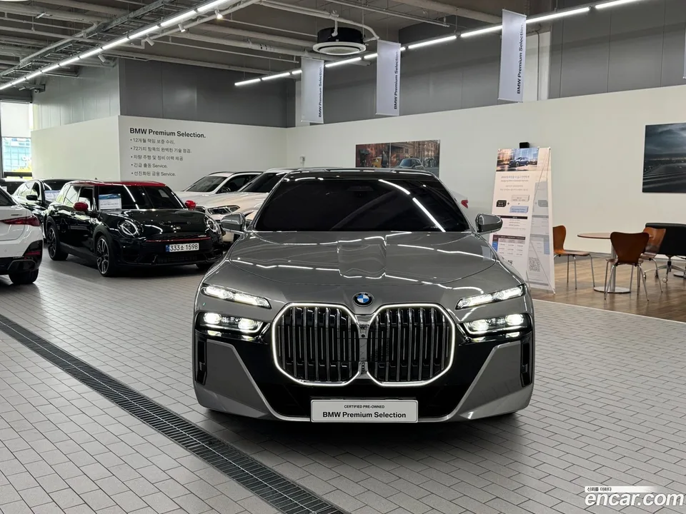 BMW 7 Series 740d xDrive M 2024 — миниатюра 3
