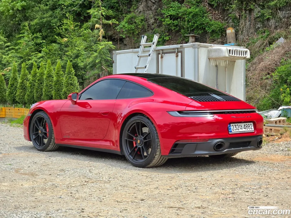 Porsche 911 (992) 4 GTS 2023 — миниатюра 3