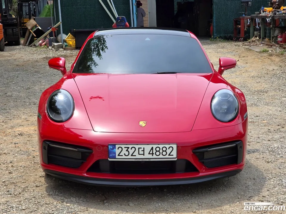 Porsche 911 (992) 4 GTS 2023 — миниатюра 4