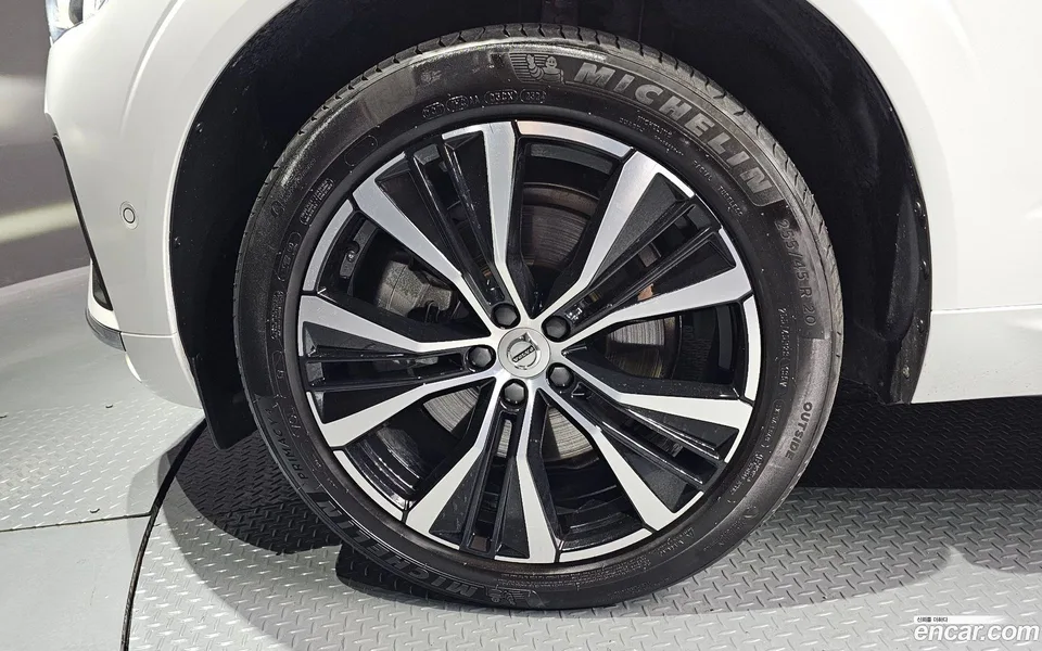 Volvo XC60 B6 2024 — миниатюра 5