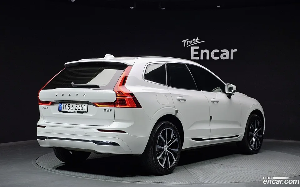 Volvo XC60 B6 2024 — фото 1, купить с доставкой в Москву
