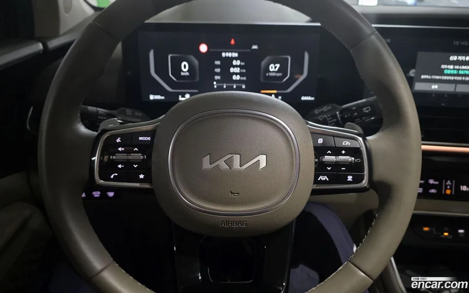 Kia Carnival 4 2024 — thumbnail 2