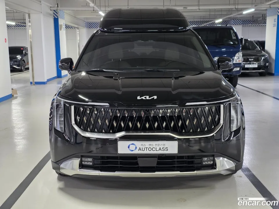 Kia Carnival 4 2024 — photo 1, buy with delivery to Moscow