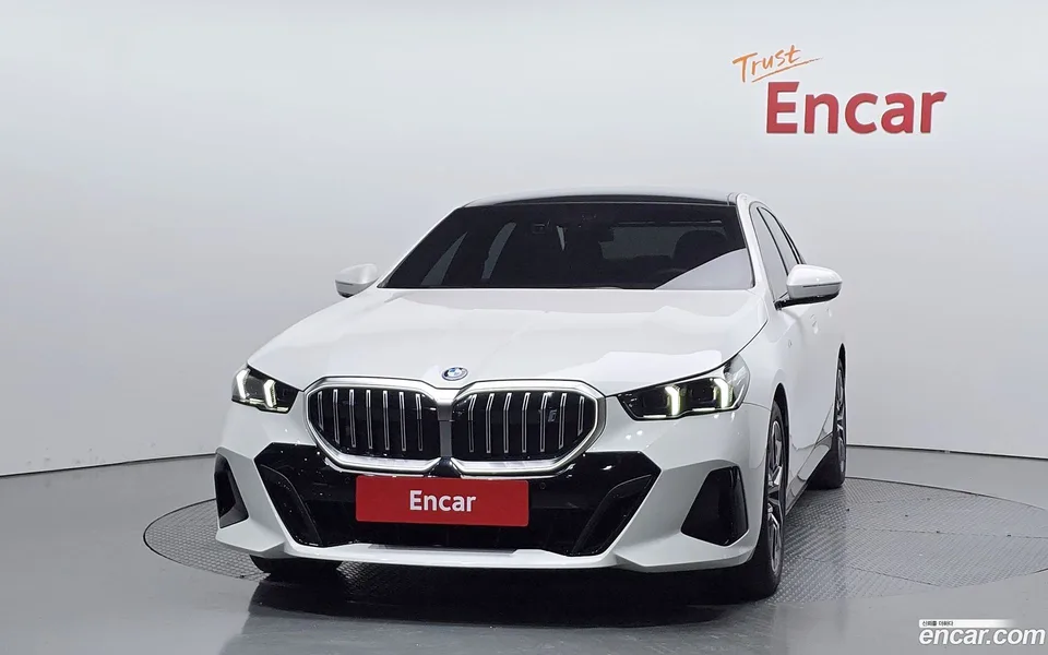 BMW i5 eDrive 40 M 2023 — миниатюра 3