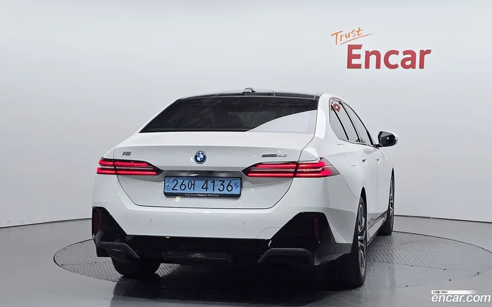 BMW i5 eDrive 40 M 2023 — миниатюра 4