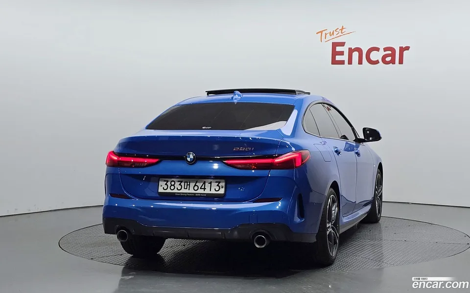BMW 2 Series Gran Coupe 220i M 2022 — миниатюра 4