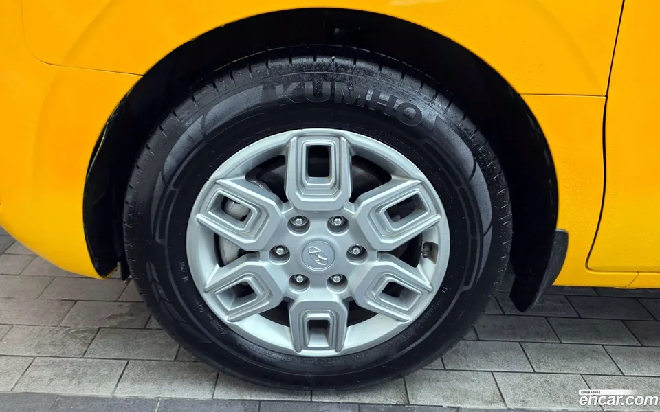 Hyundai Staria L3.5 2023 — миниатюра 5